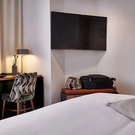 Cosmo Boutique Hotel 3*