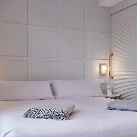 Cosmo Boutique Hotel 3*