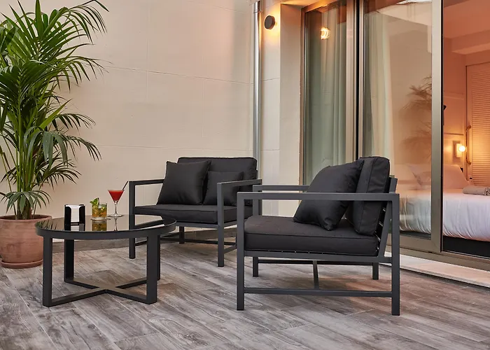 Mate Cosmo - Centre, 3*