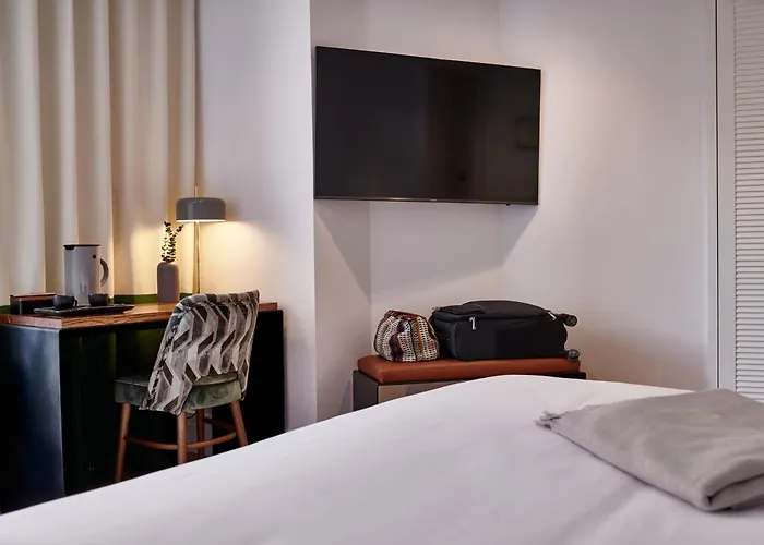 Mate Cosmo - Centre, فندق 3*