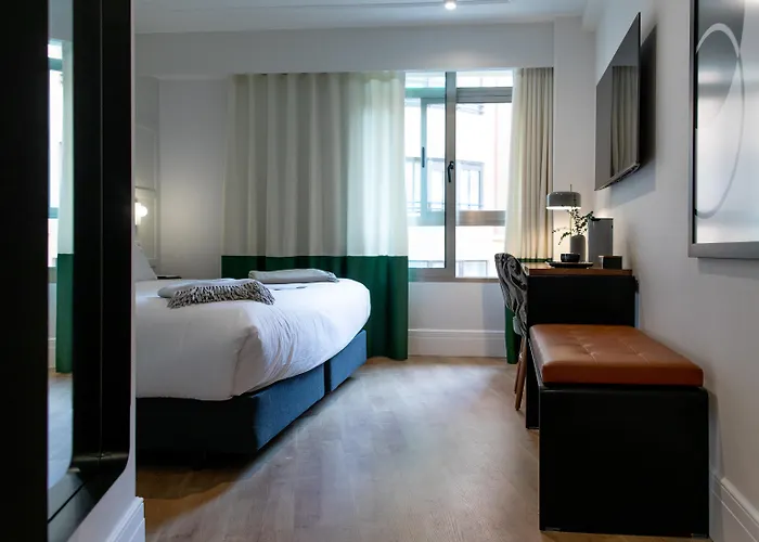 Mate Cosmo - Centre, فندق 3*