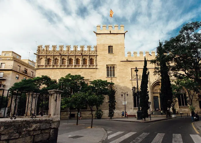 Mate Cosmo - Centre, فندق 3*