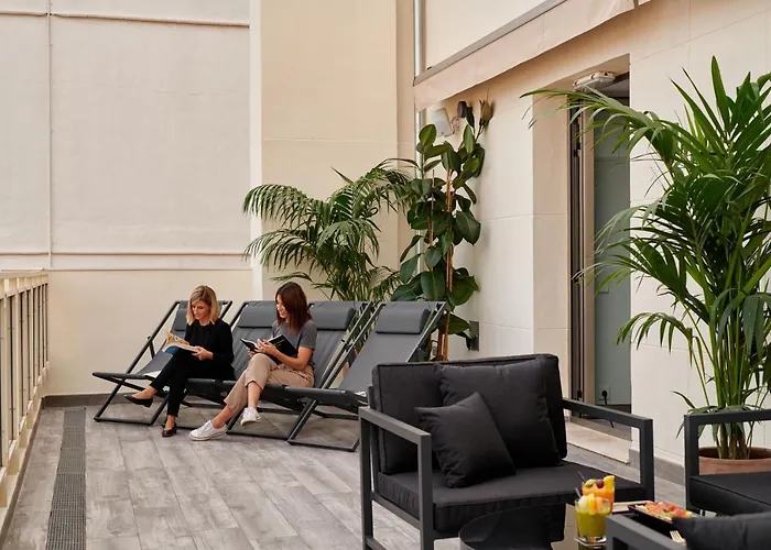 فندق Mate Cosmo - Centre, 3*